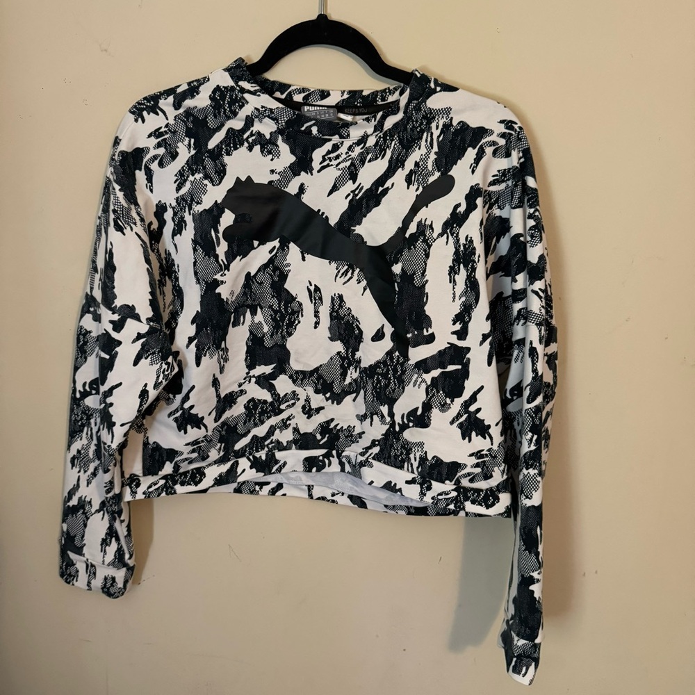 Puma Pullover Size Small